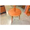 Image 2 : TEAK FLOOR LAMP WITH SHELF
