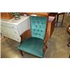 Image 1 : BUTTON BACK ARMCHAIR