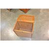 Image 2 : SMALL WOOD HAMPER