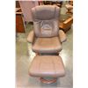 Image 1 : BROWN RECLINER CHAIR AND OTTOMAN