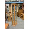 Image 2 : BUHLER FURNITURE SOLID OAK CORNER GLASS DISPLAY CABINET