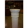 Image 2 : WHITE PLASTER PILLAR