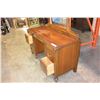 Image 3 : VINTAGE VANITY WITH MIRROR