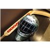 Image 2 : VINTAGE SHERWOOD GOALIE STICK AND ITECH GOALIE MASK