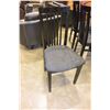 Image 3 : BLACK DINING TABLE WITH FOUR CHAIRS