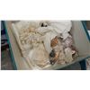 Image 2 : BOX OF CORAL AND SEA SHELLS
