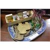 Image 1 : ART GLASS VASE PLATTER AND EARLY KITCHEN MOLDS AND TRAY OF JEWELLRY