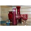 Image 1 : LOT OF RUBY AND ETCHED GLASS AND ART GLASS PAPER WEIGHT