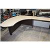 Image 2 : AS NEW EXECUTIVE DESK WITH DRAWER BANK