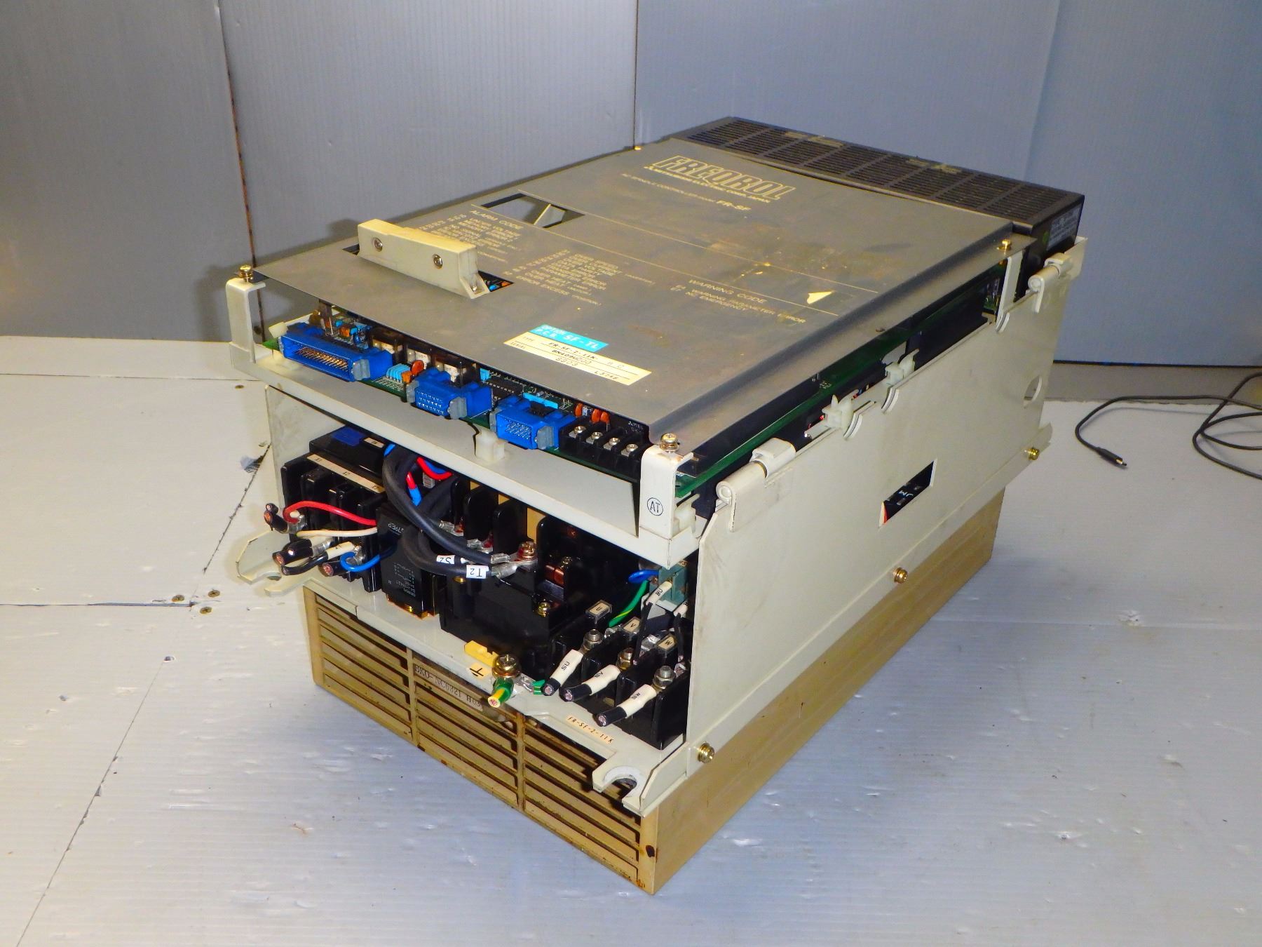 MITSUBISHI FRSF211KBC AC SPINDLE SERVO CONTROLLER