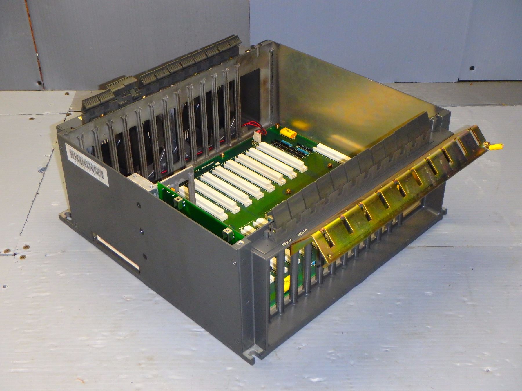 MITSUBISHI FCA335M NUMERICAL CONTROL SYSTEM Mitsubishi fca335m numerical control system