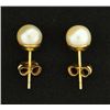 Image 2 : Stud Pearl Earrings