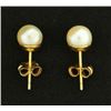 Image 2 : Stud Pearl Earrings