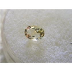 GEMSTONE - OVAL FACETED LIGHT YELLOW CITRINE - 7.1 X 5.1 X 3.8 mm - ~ 0.73 CT