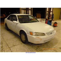 1998 - TOYOTA CAMRY / SALVAGE TITLE