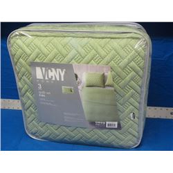 New VCNY 3PC KING Quilt set