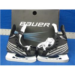 New Bauer youth size 8 skates