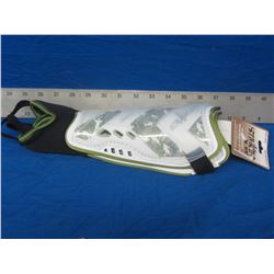 New Striker soccer shin gaurds ages 6--12