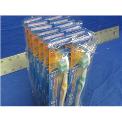 New  12 ORAL-B Toothbrushes classic soft