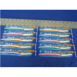 New bundle of 10 ORAL-B ultra clean toothbrushes