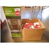 Image 1 : 6-PIECE PRE-LIT HOLIDAY DECOR SET