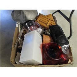 BOX OF KITCHENWARE/HOUSEHOLD ITEMS/MISC