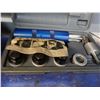 Image 1 : ULTRA 76430 OIL PLUG RETHREADING