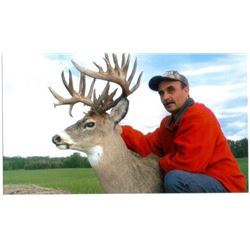*Alberta – 8 Day – Archery Whitetail Deer Hunt for One Hunter