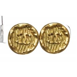 Chanel Gold CC Logo Wave Clip On Earrings