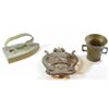 Image 1 : Collection of 3 old metal items