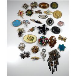 Collection of 28 vintage fashion brooches