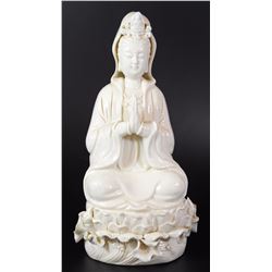 Old Chinese pocelain Blanc de Chine figurine