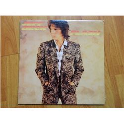 VINYL RECORD - JEFF BECK - FLASH - BL 39483 condition - fair