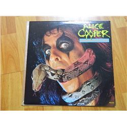 VINYL RECORD - ALICE COOPER - CONSTRICTOR - MCA 5761- condition - really good