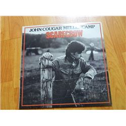 VINYL RECORD - JOHN COUGAR MELLENCAMP - SCARECROW - RVLS 7505- condition - fair