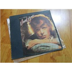 VINYL RECORD - DAVID BOWIE - YOUNG AMERICAN - CPL 1 0998- condition - fair