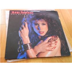 VINYL RECORD - LEE AARON - CALL OF THE WILD - LAT 1212- condition - fair