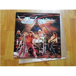 VINYL RECORD - AEROSMITH - RAG DOLL - 92 09190 - condition - really good