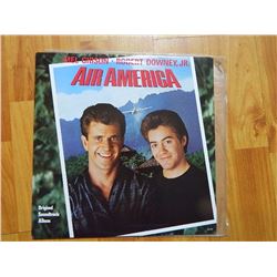 VINYL RECORD - AIR AMERICA SOUND TRACK - MEL GIBSON / ROBERT DOUNEY JR - MCA 6467 - condition - NEAR