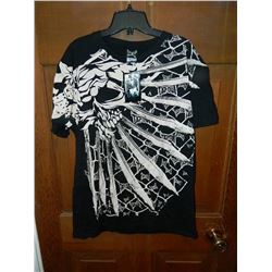 T-SHIRT - TAP OUT  - "TAPOUT" WROTE SMALL ALL OVER - SKULL WITH 9 KNIFE BLADES - XXL