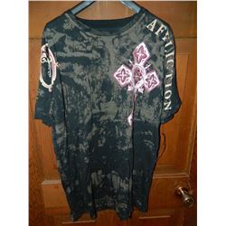 T-SHIRT -  AFFLICTION - "AFFLICTION" DOWN LEFT SIDE SHOULDER TO ARM - WITH RED & SILVER CROSS - XL