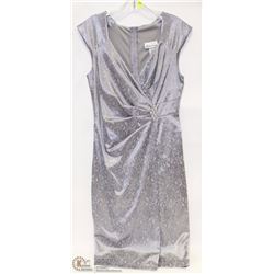 SIZE XL CAP SLEEVE DRESS  VNECK LACE PRINT 3/4