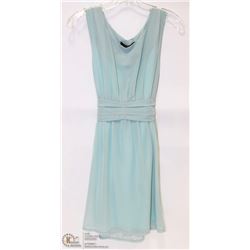 SIZE LARGE CHIFFON PLEATED SLEEVELESS DRESS MID