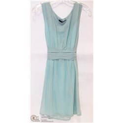 SIZE LARGE CHIFFON PLEATED SLEEVELESS DRESS MID