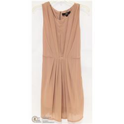 SIZE LARGE CHIFFON PLEATED SLEEVELESS DRESS MID