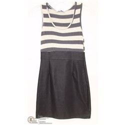 SIZE SMALL SLEEVELESS CASUAL TANK TOP WITH PENCIL