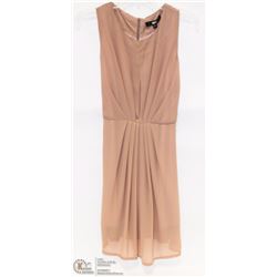 SIZE LARGE CHIFFON PLEATED SLEEVELESS DRESS MID
