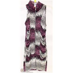 SIZE MEDIUM BODY CON SLEEVELESS CHOKER STYLE WITH