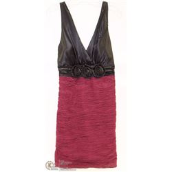 SIZE XL CROSSBODY TOP WITH RUFFLED PENCIL