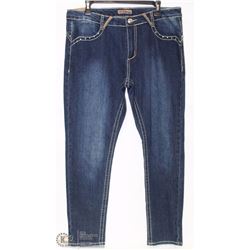 GIVE ME FIVE MID RISE STRAIGHT LEG PANTS SIZE 18